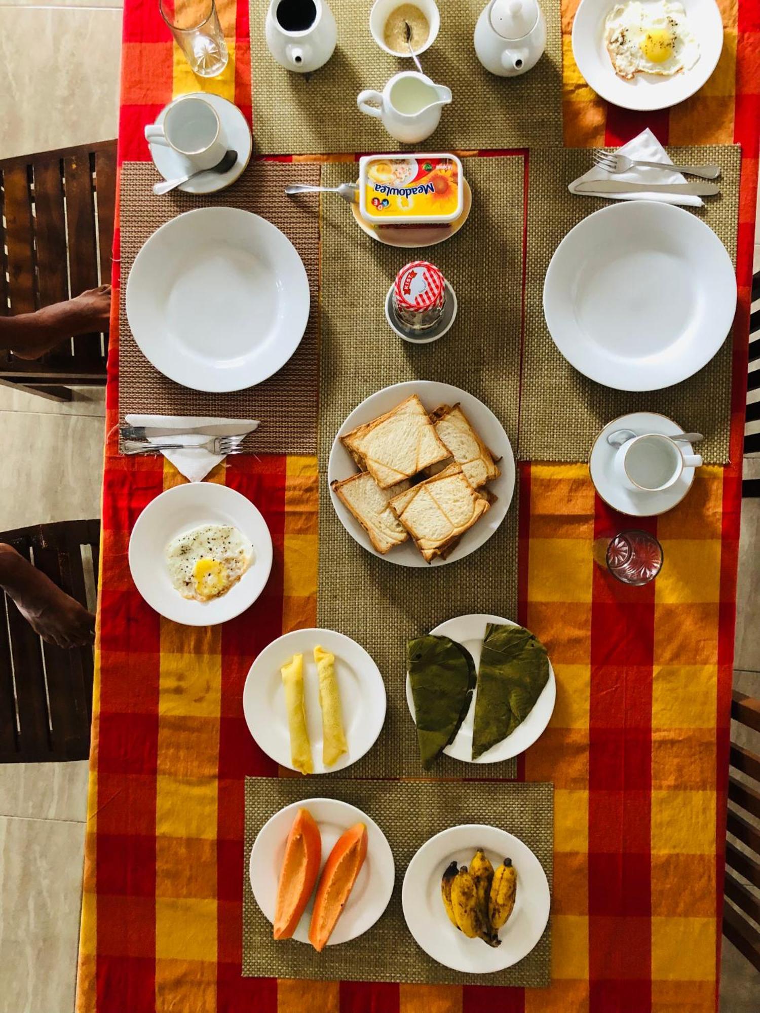 Kandy Dilruk Homestay ภายนอก รูปภาพ