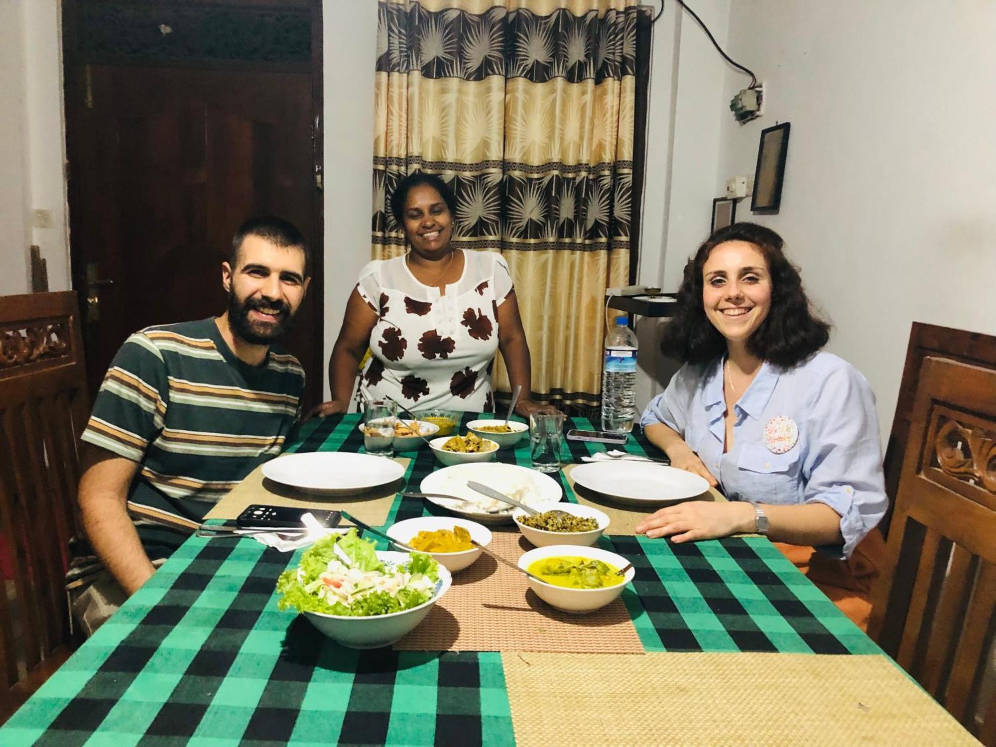 Kandy Dilruk Homestay ภายนอก รูปภาพ