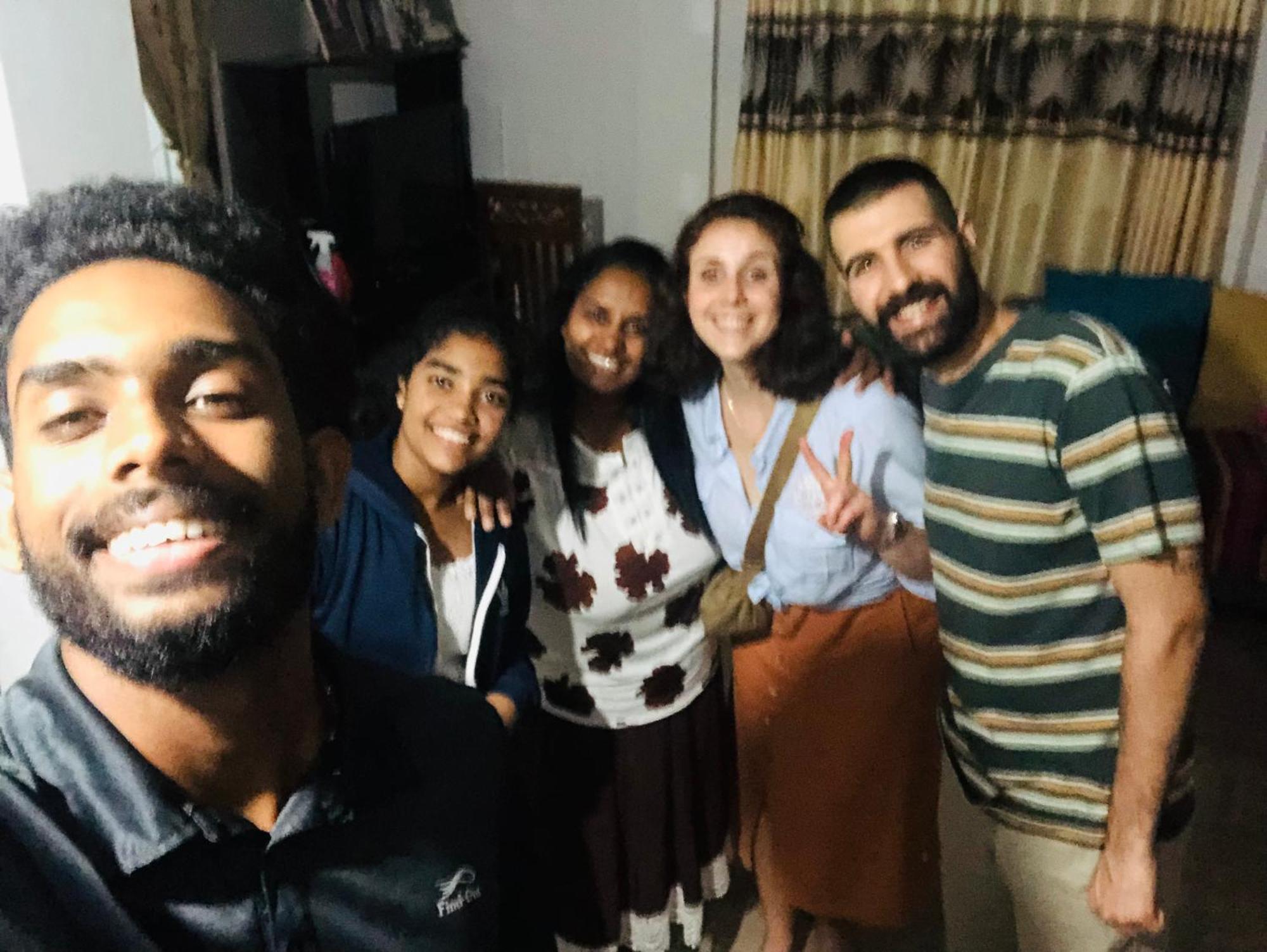 Kandy Dilruk Homestay ภายนอก รูปภาพ