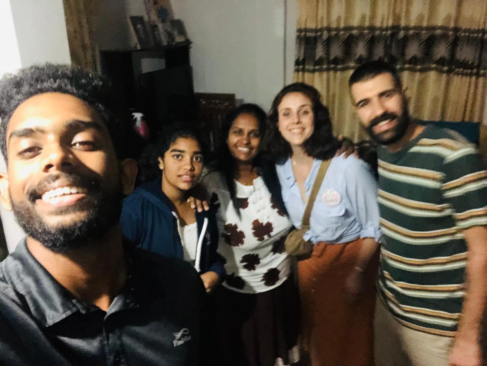 Kandy Dilruk Homestay ภายนอก รูปภาพ