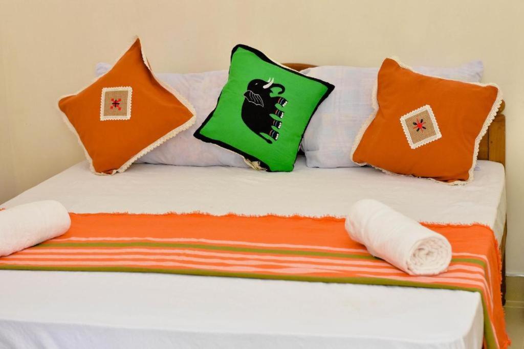 Kandy Dilruk Homestay ภายนอก รูปภาพ
