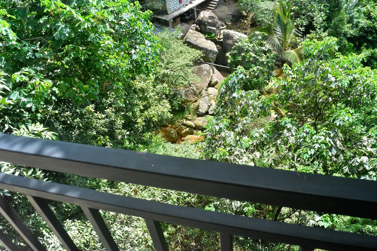 Kandy Dilruk Homestay ภายนอก รูปภาพ