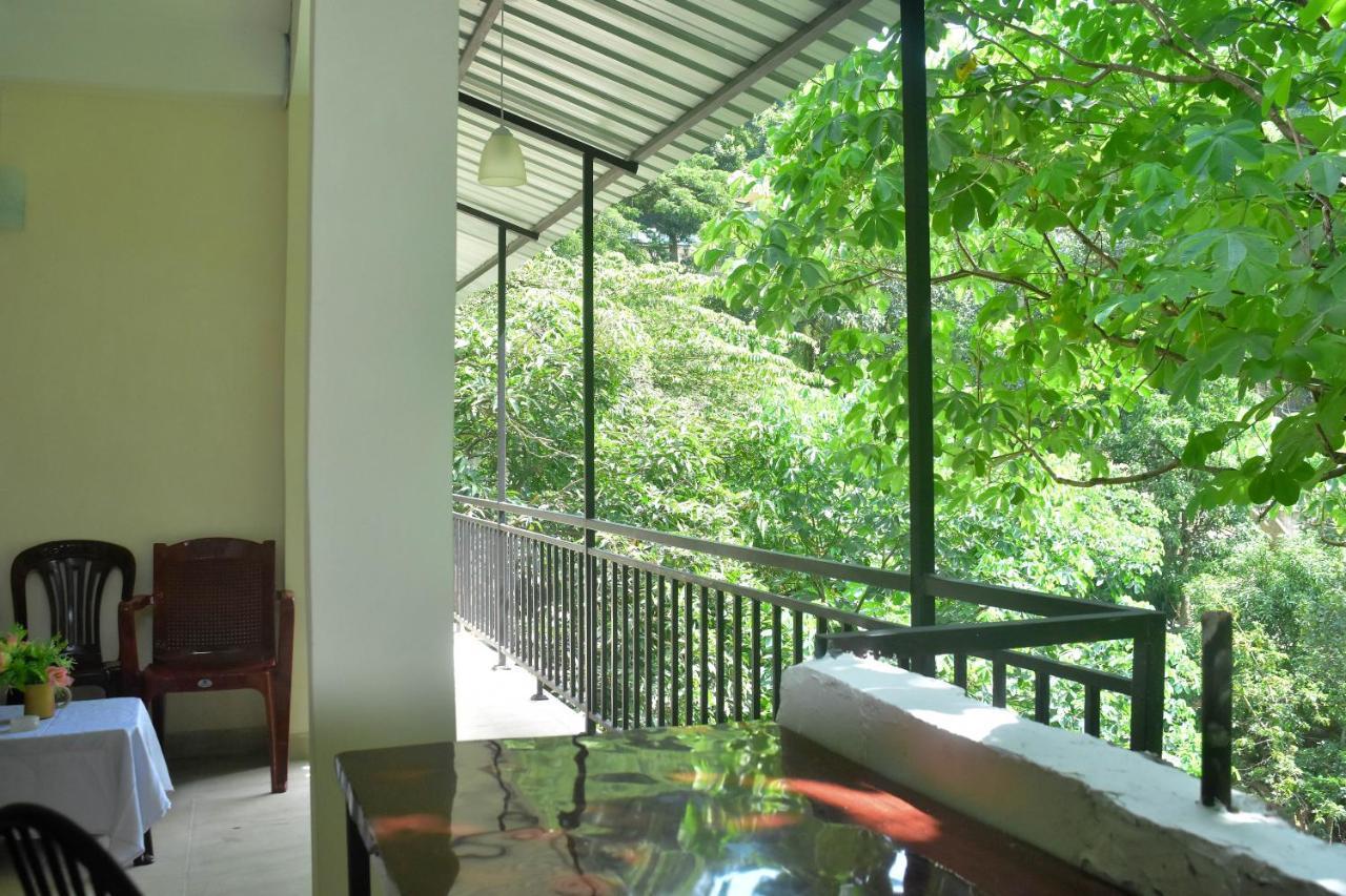 Kandy Dilruk Homestay ภายนอก รูปภาพ